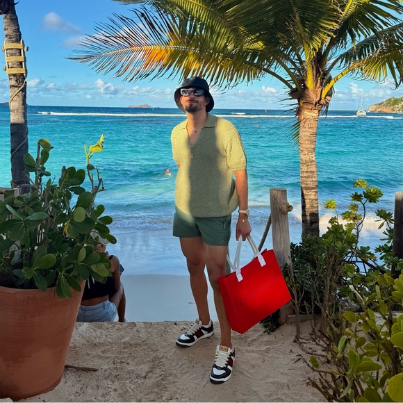 Meet your Posher, Rob - Picture 3 of 3